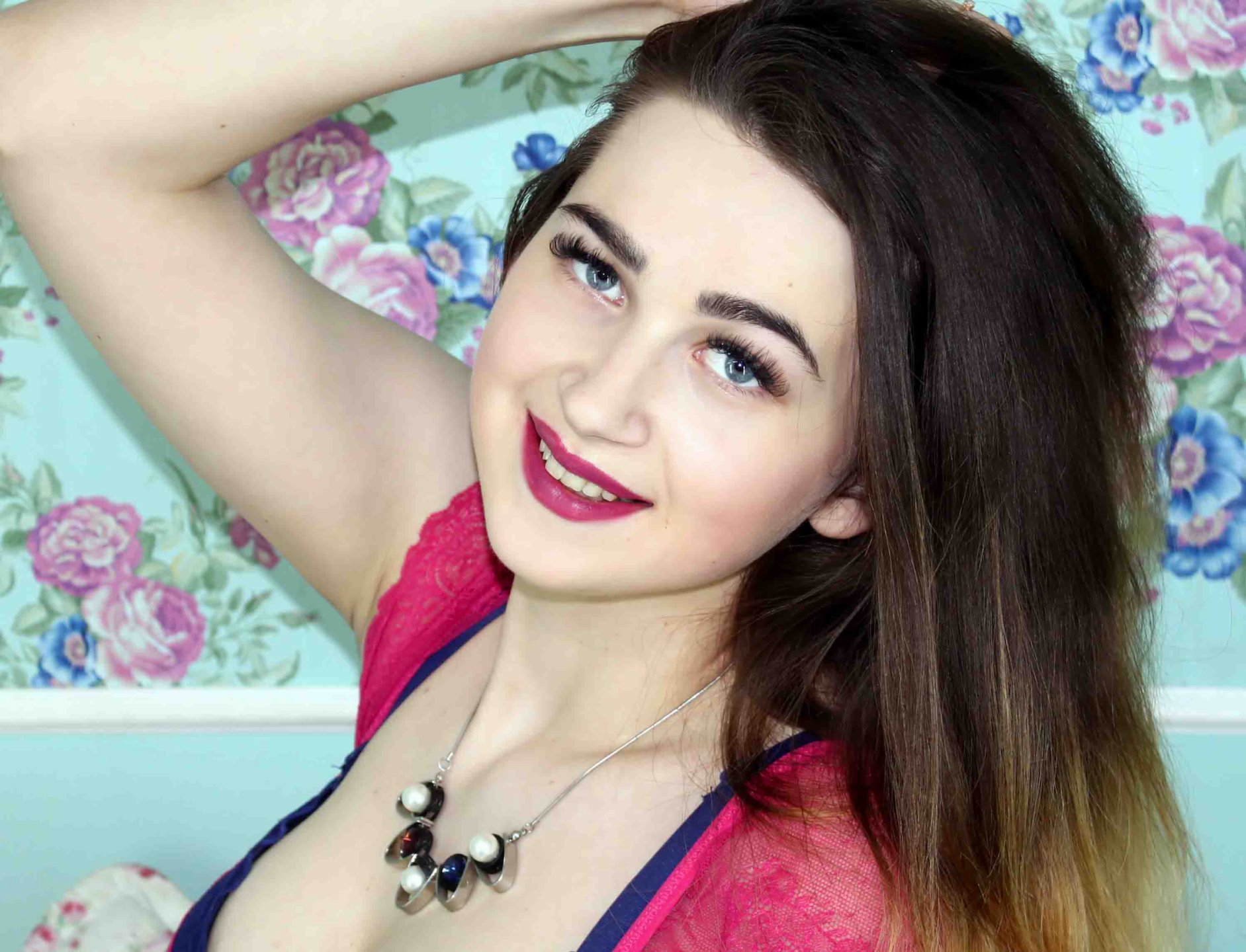 Niley Hot Webcam Sex - CuteMiley - Females 18-34 - 22 years old